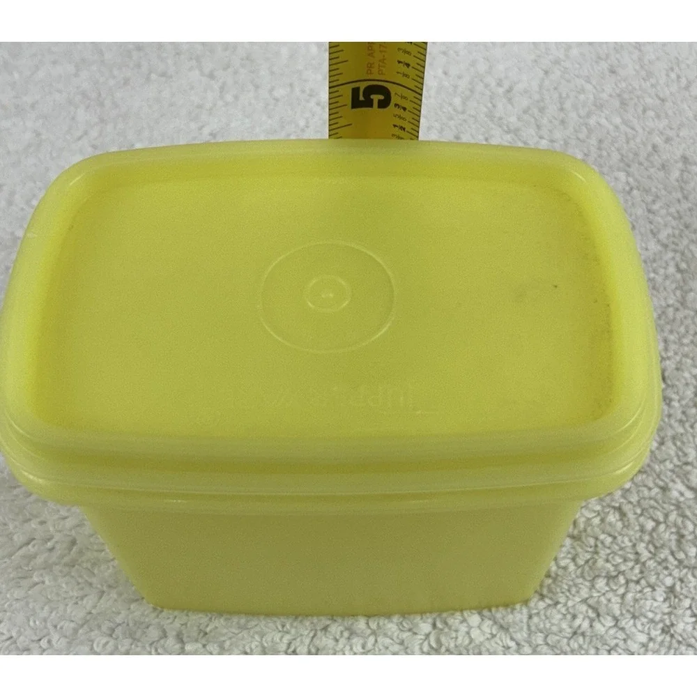 2 Vintage Tupperware Yellow Shelf Saver Storage Containers w/ Lids #1243 **EUC**